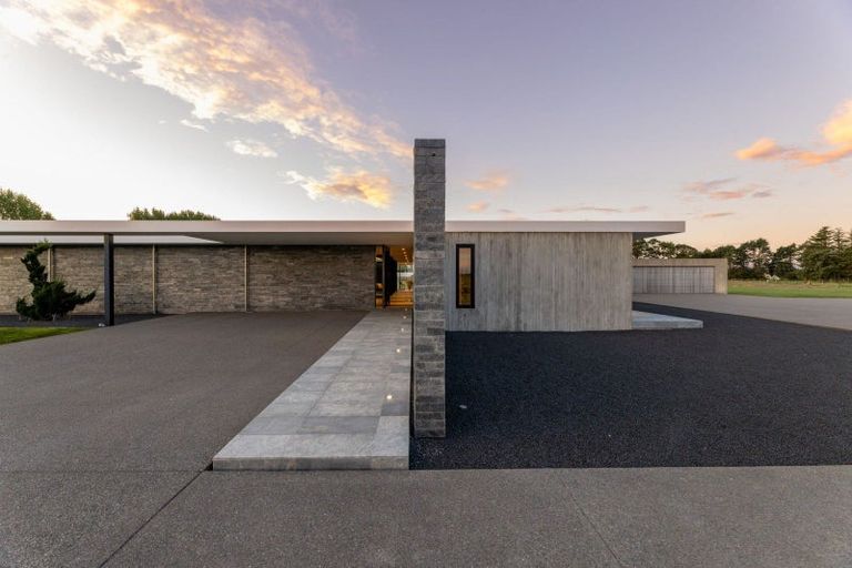 Photo of property in 400 Pound Road, Yaldhurst, Christchurch, 7676