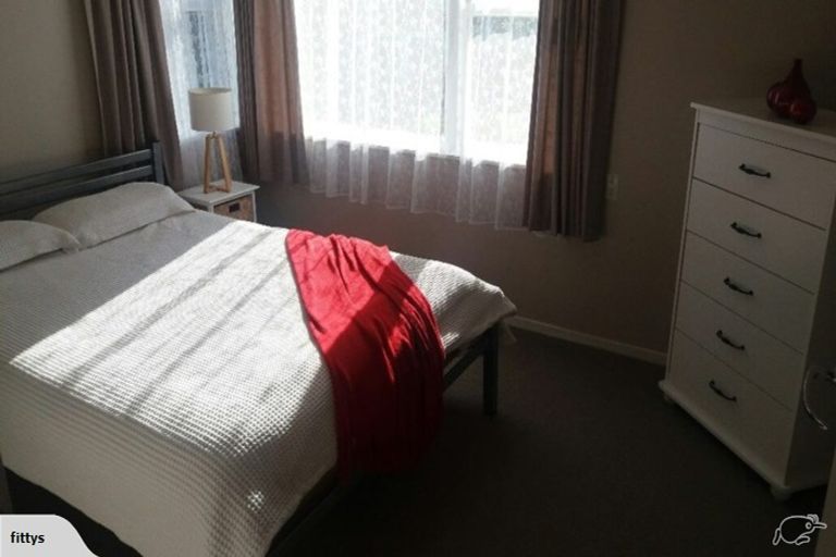 Photo of property in 11 Kensington Place, Fairfield, Hamilton, 3214