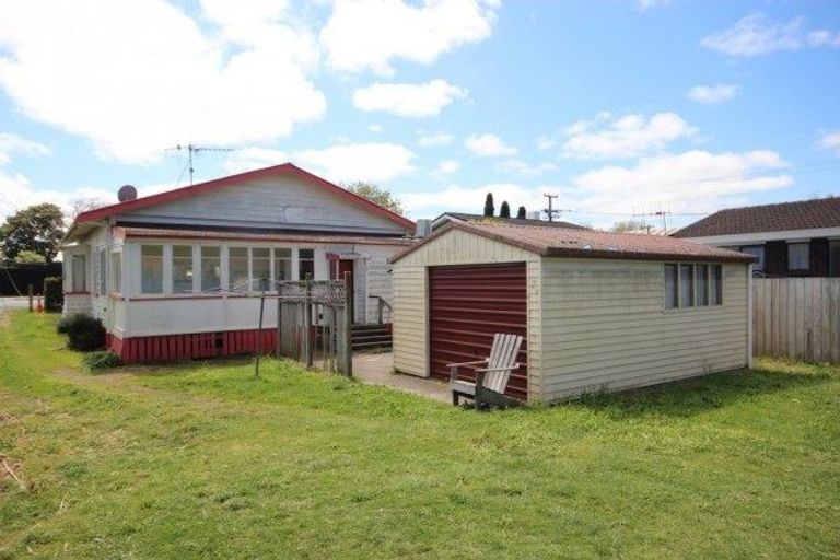 Photo of property in 2 Bell Crossing Street, Huntly, 3700