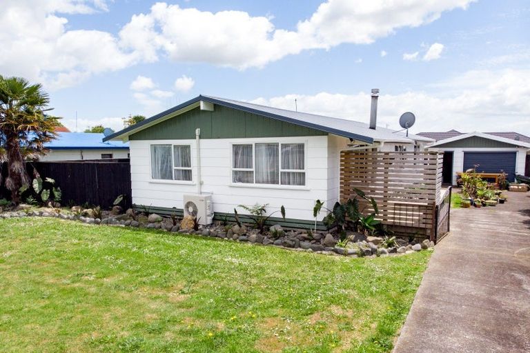 Photo of property in 48 Mahana Road, Ngatea, 3503