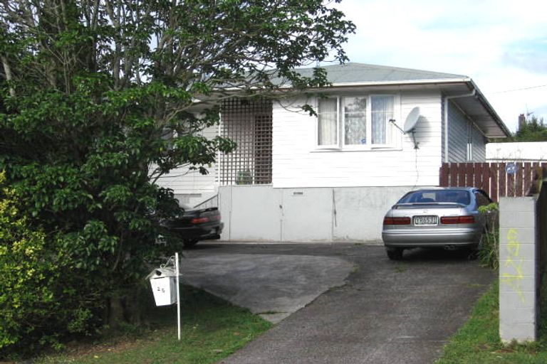 Photo of property in 25 Glen Marine Parade, Glendene, Auckland, 0602