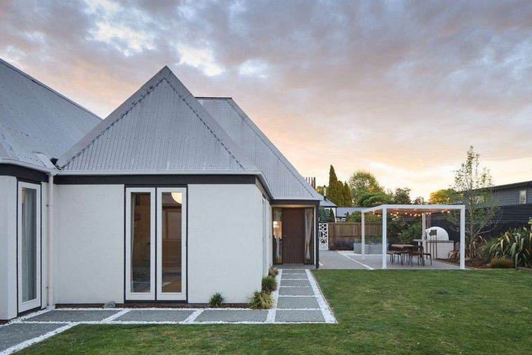 Photo of property in 5a Saint Winifreds Place, Bryndwr, Christchurch, 8052