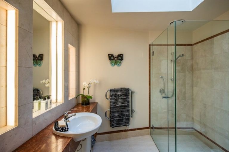 Photo of property in 87 Woodburn Drive, Takapu Valley, Wellington, 5028