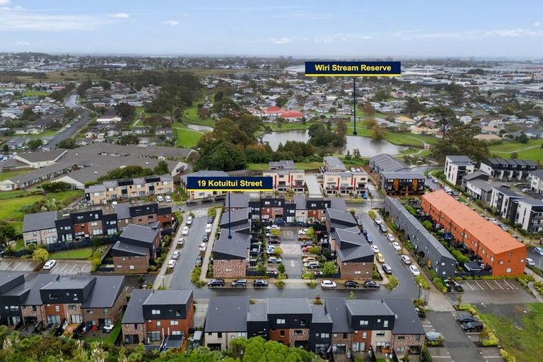 Photo of property in 19 Kotuitui Street, Manukau, Auckland, 2104