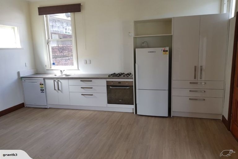 Photo of property in 4 Finlay Terrace, Mount Cook, Wellington, 6021