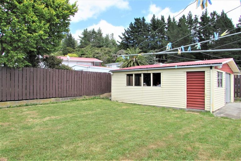 Photo of property in 33 Stockdale Street, Wainuiomata, Lower Hutt, 5014