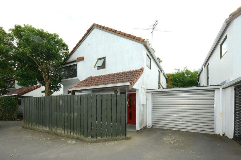 Photo of property in 4/138 Waimairi Road, Ilam, Christchurch, 8041