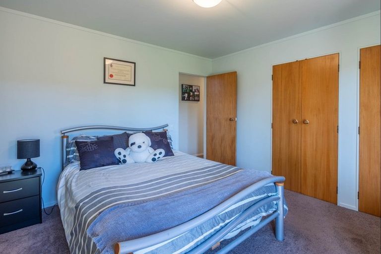 Photo of property in 98 Kapanui Road, Waikanae, 5036
