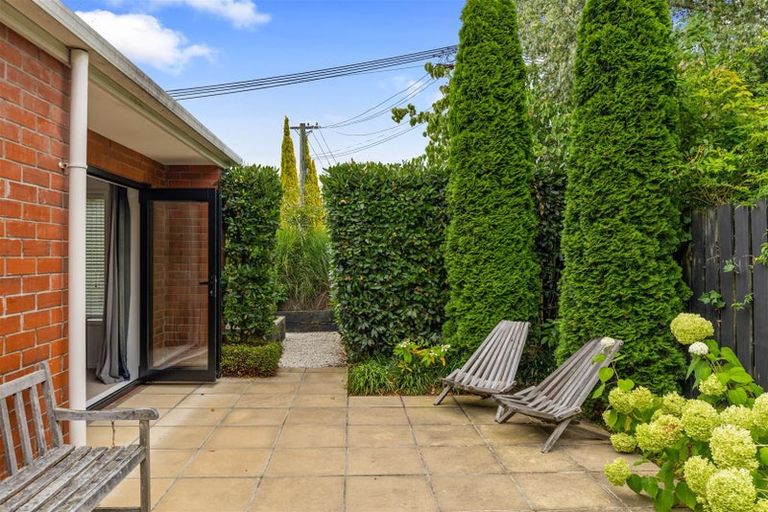 Photo of property in 1/33 Makora Street, Fendalton, Christchurch, 8041