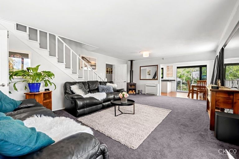 Photo of property in 76 Horoeka Street, Stokes Valley, Lower Hutt, 5019