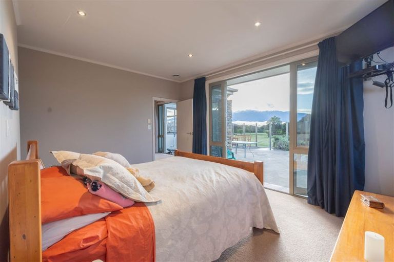 Photo of property in 11 Hawea Place, Te Anau, 9600