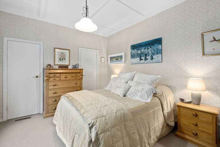 Photo of property in 10 Prouse Grove, Silverstream, Upper Hutt, 5019