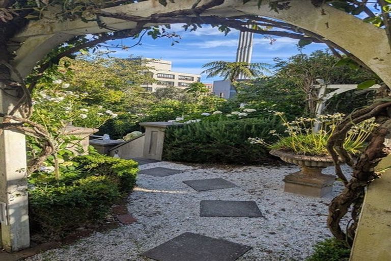 Photo of property in 47 Rawhiti Terrace, Kelburn, Wellington, 6012