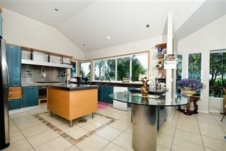 Photo of property in 144 Nixon Road, Taupaki, Henderson, 0782