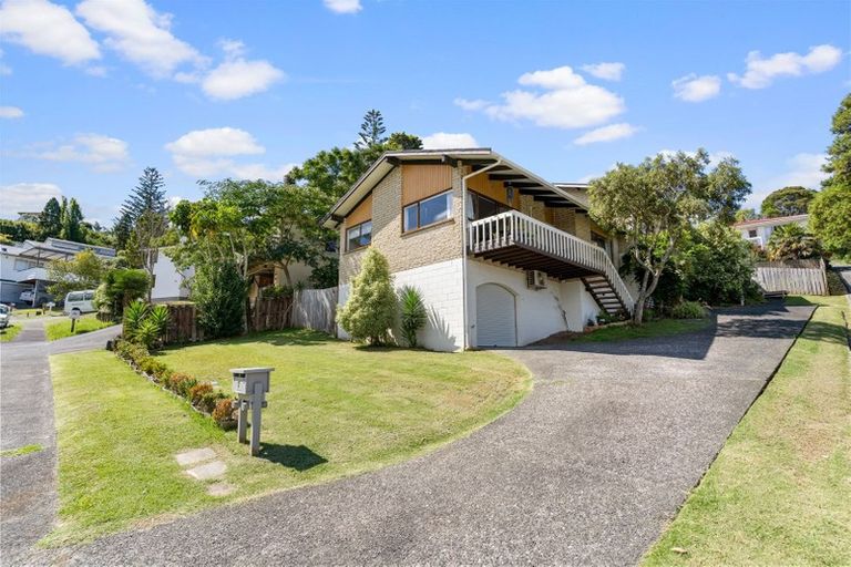 Photo of property in 1/7 Newstead Avenue, Browns Bay, Auckland, 0632