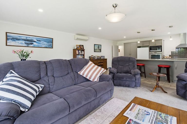 Photo of property in 5 Wilson Place, Marton, 4710