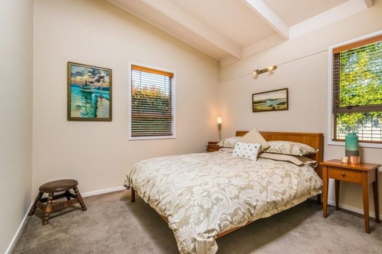 Photo of property in 2/52 Norwood Road, Bayswater, Auckland, 0622