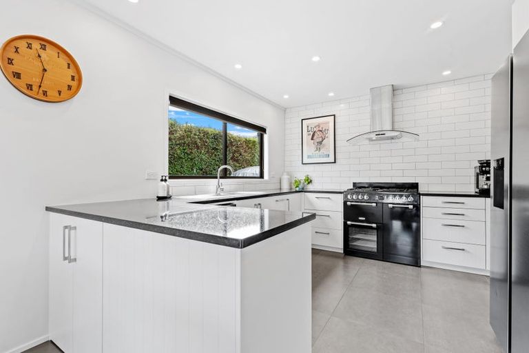 Photo of property in 71 The Circle, Manly, Whangaparaoa, 0930