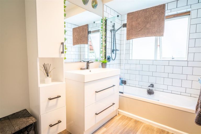 Photo of property in 5629 Kurow Duntroon Road, Kurow, 9498