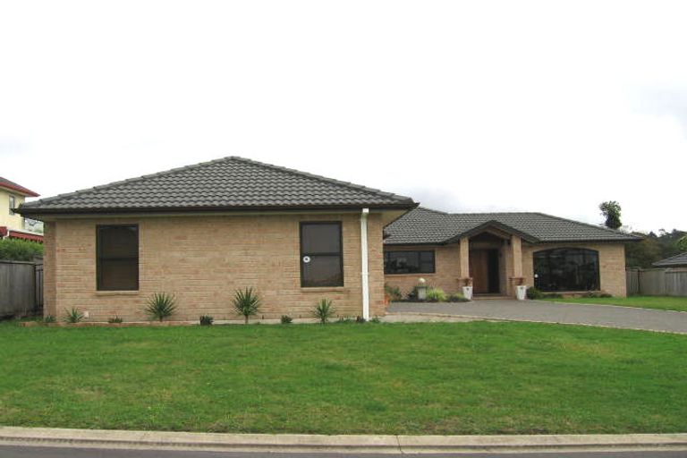 Photo of property in 24 Brittany Drive, Henderson, Auckland, 0612