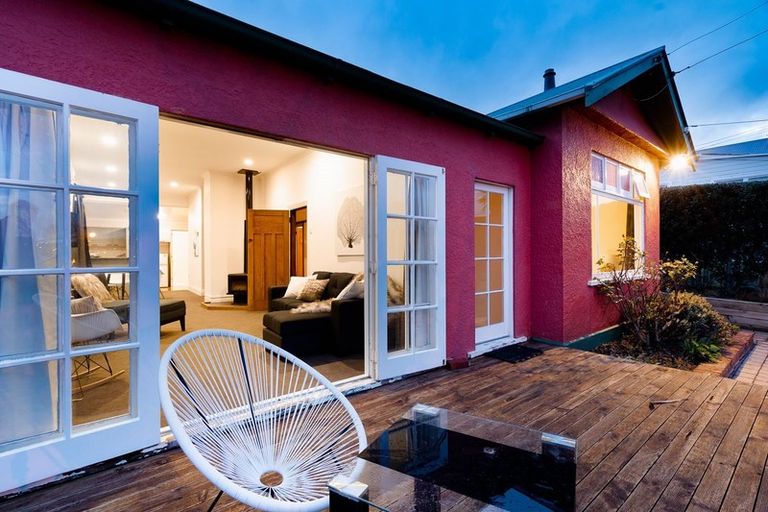 Photo of property in 21 Crosby Street, Mornington, Dunedin, 9011