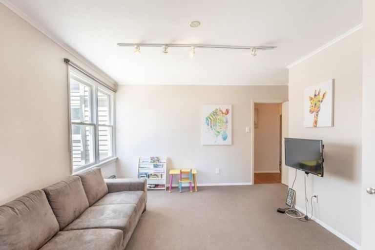 Photo of property in 23 Jillett Street, Titahi Bay, Porirua, 5022