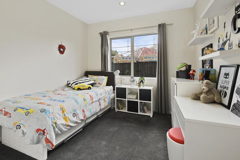 Photo of property in 12 Kahika Grove, Huapai, Kumeu, 0810