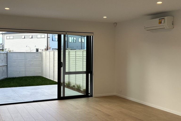 Photo of property in 131 Waituarua Drive, Takanini, Auckland, 2112