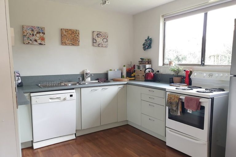 Photo of property in 15 Chew Place, Ranui, Porirua, 5024