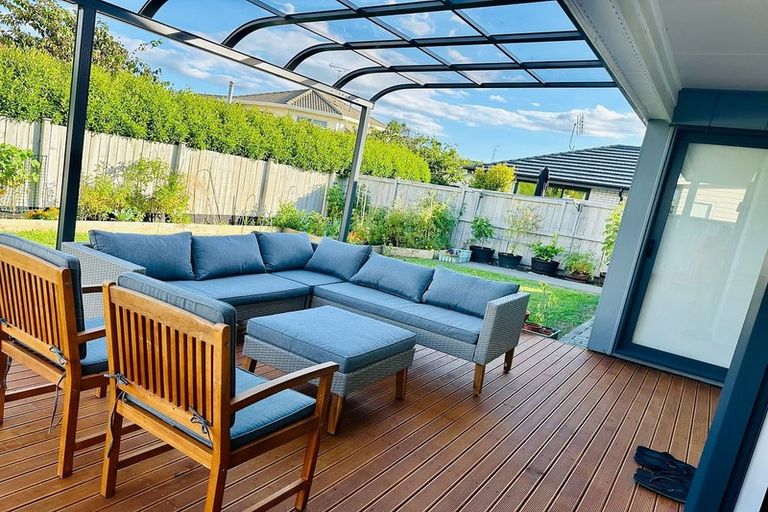 Photo of property in 54 Waituarua Drive, Takanini, 2112