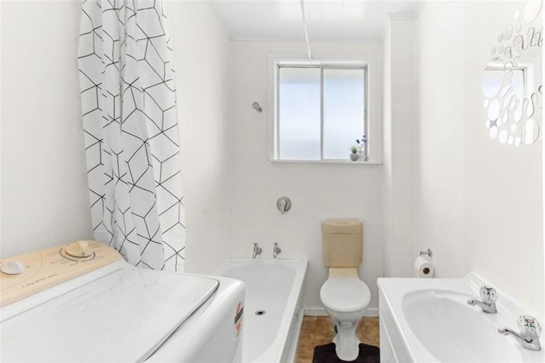 Photo of property in 6/246 Main Road, Tawa, Wellington, 5028