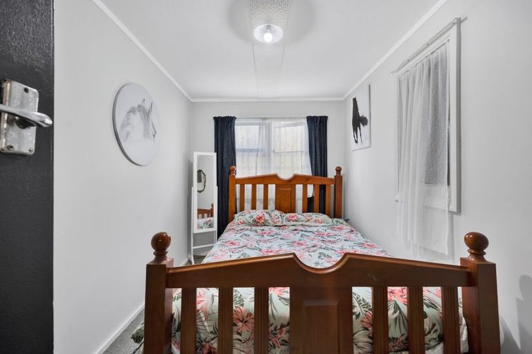 Photo of property in 34 Kent Street, Patea, 4520