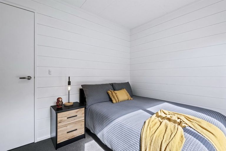 Photo of property in 2/105 Weldene Avenue, Glenfield, Auckland, 0629