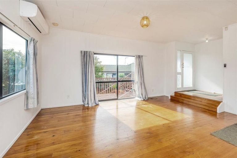 Photo of property in 8 Southview Place, Wattle Downs, Auckland, 2102