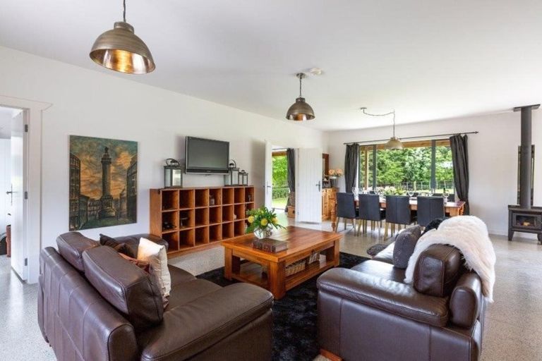 Photo of property in 22 Ellett Road, Karaka, Papakura, 2580