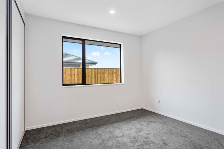 Photo of property in 14 Croydon Street, Woodend, 7610