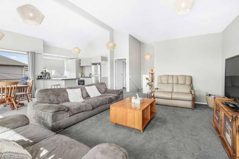 Photo of property in 198d Old Farm Road, Hamilton East, Hamilton, 3216