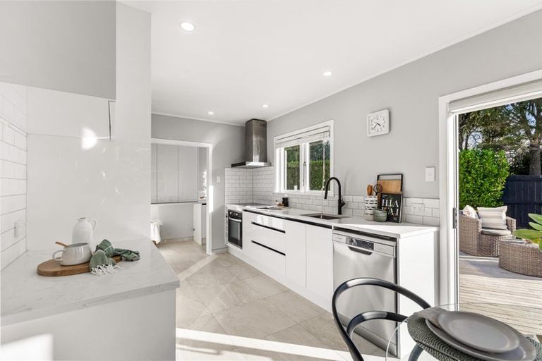 Photo of property in 1/86 Tirimoana Road, Te Atatu South, Auckland, 0602