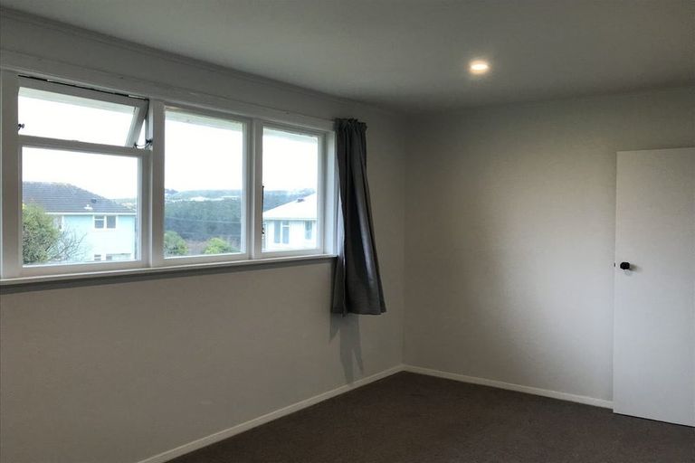 Photo of property in 8 Cheshire Street, Cannons Creek, Porirua, 5024