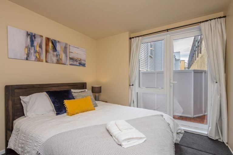 Photo of property in Pirie Street Townhouses, 20/35 Pirie Street, Mount Victoria, Wellington, 6011