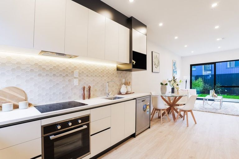 Photo of property in 50 Kiato Lane, Flat Bush, Auckland, 2019
