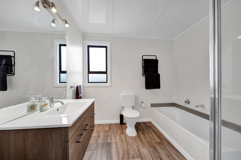 Photo of property in 33 Sanders Avenue, Westown, New Plymouth, 4310