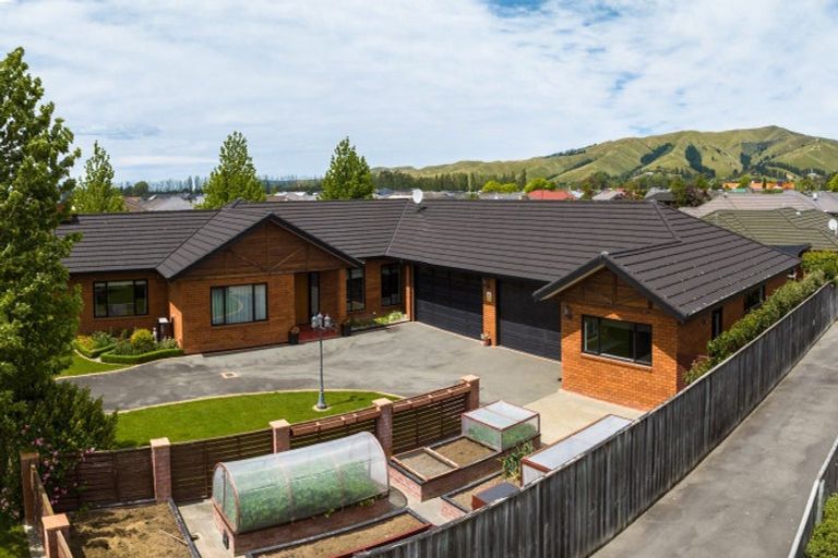 Photo of property in 2 Harakeke Place, Redwoodtown, Blenheim, 7201