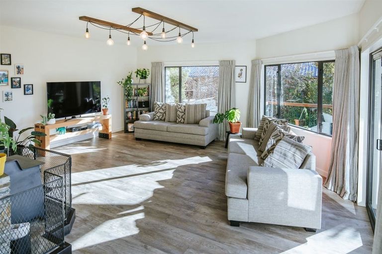 Photo of property in 70 Lagoon Avenue, Albert Town, Wanaka, 9305