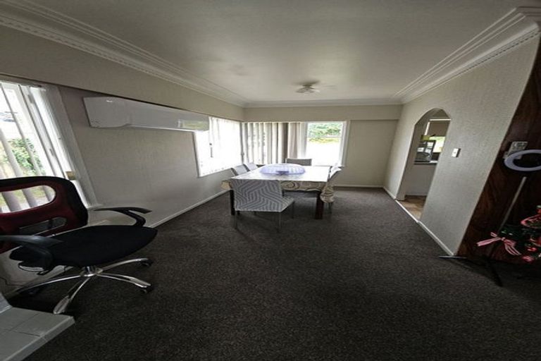 Photo of property in 91 Wallace Road, Mangere Bridge, Auckland, 2022