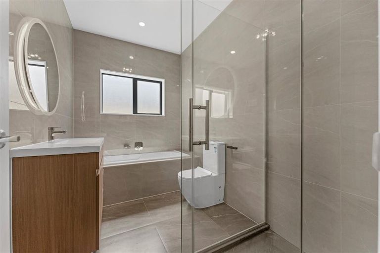 Photo of property in 14 Waimarie Drive, Karaka, 2578