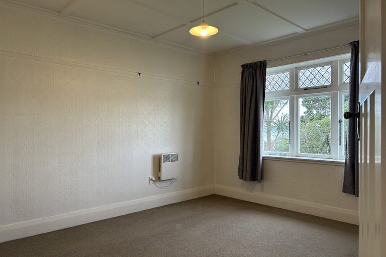 Photo of property in 76 Mitchell Street, Brooklyn, Wellington, 6021