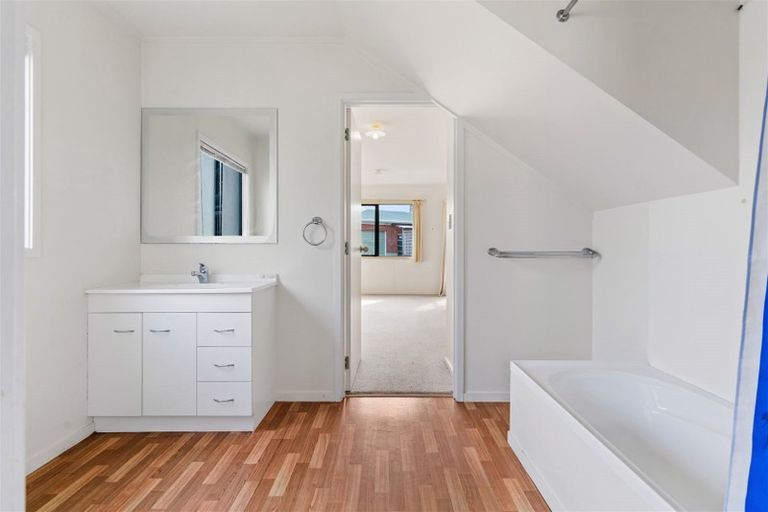 Photo of property in 12a Cove Road, Waipu, 0510