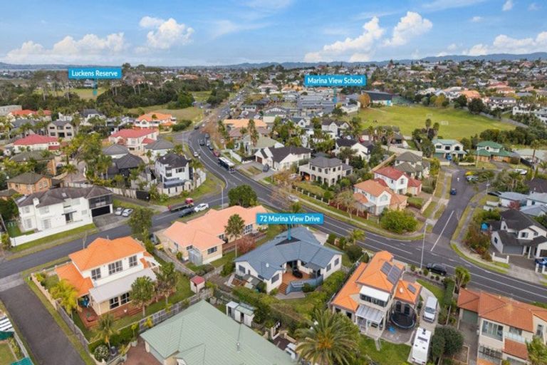 Photo of property in 72 Marina View Drive, West Harbour, Auckland, 0618