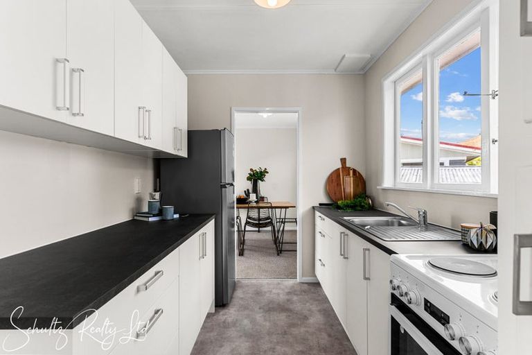 Photo of property in 15 Doctors Hill Road, Maungaturoto, 0520